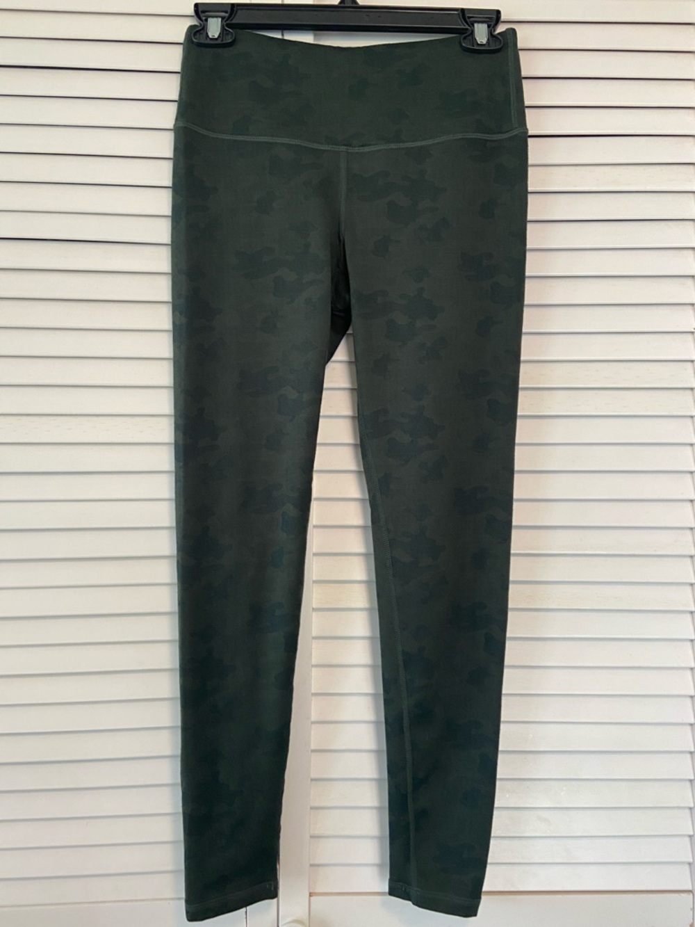 Kyodan Dark Olive‎ Camo Ankle Length Leggings Womans Size S Activewear